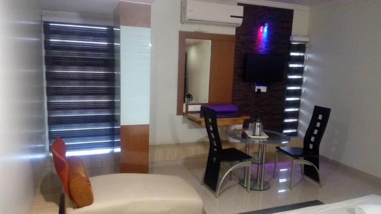 Easy Retreat Hotel 2*
