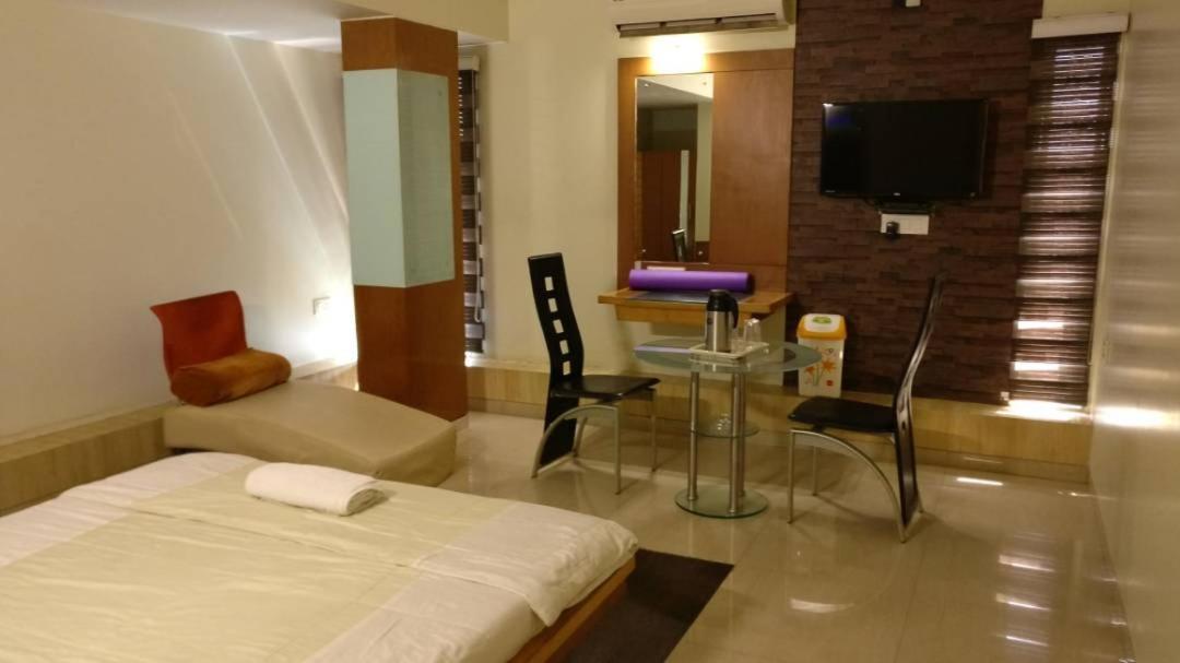 Easy Retreat Hotel 2*